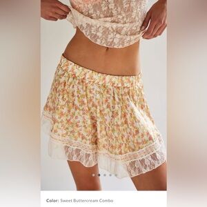 NWOT Free People Morning Breeze Shorts in Sweet Buttercream Combo $38 L